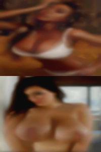 Swinger woman wet hot pussy Missouri camping!